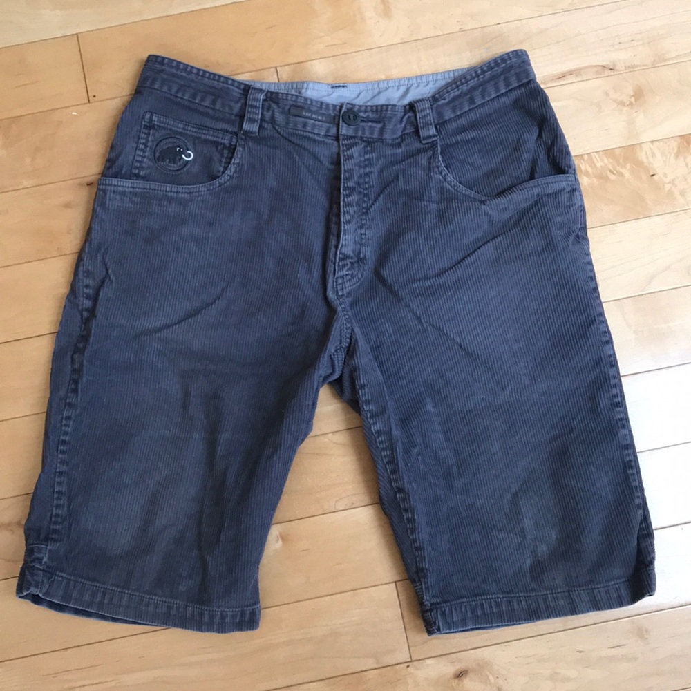 Mammut corduroy shorts, 13”